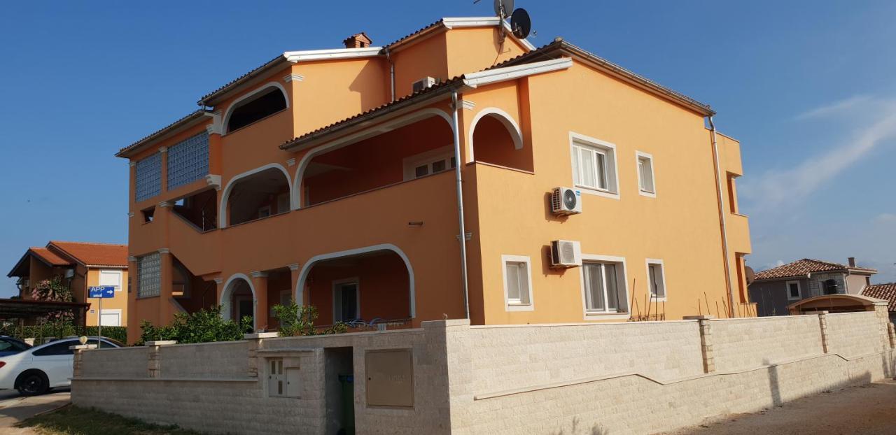 Apartmani Citrus Novigrad Filipac Esterno foto